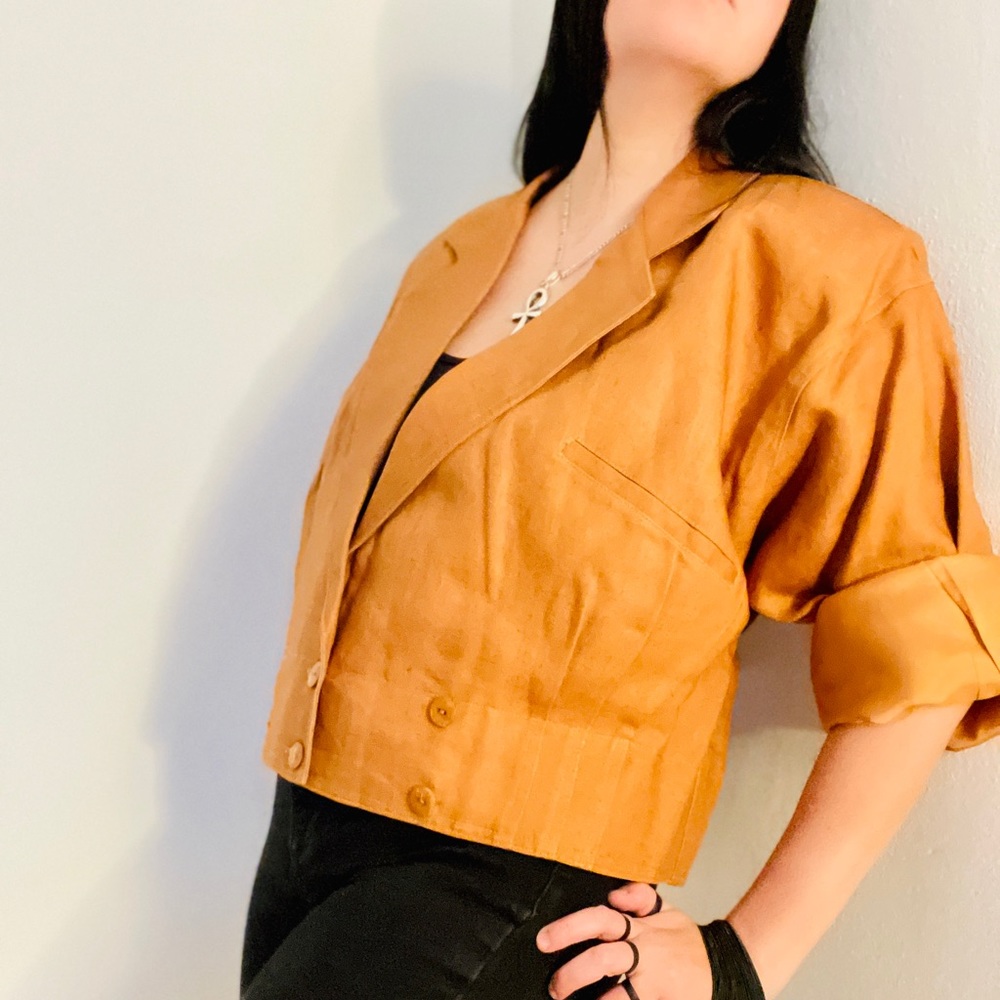 Linen Double Breasted Cropped Structure Jacket - Picture 10 of 16